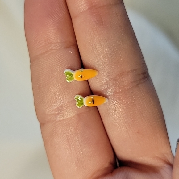 Hand Crafted Jewelry - Tiny Carrot Stud Earrings